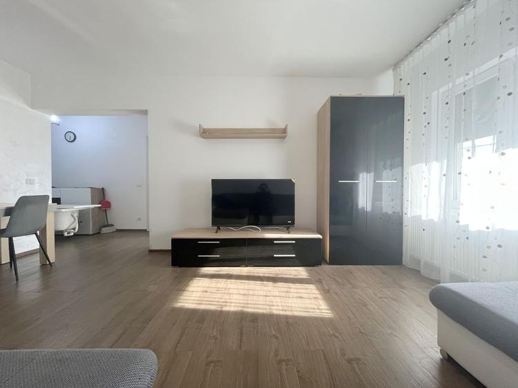 Închiriez  2 camere- Zona Hornbach - 4