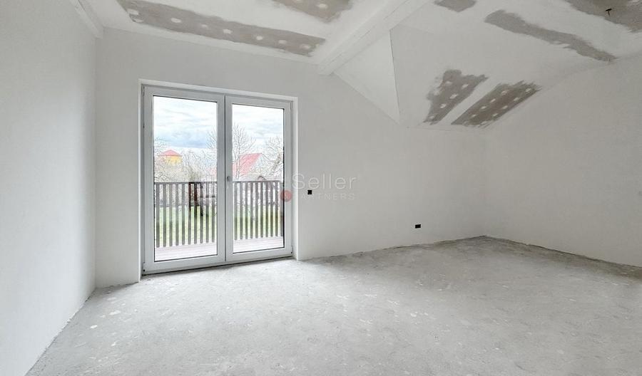 Complex cu acces limitat, retras de traficul urban - 9