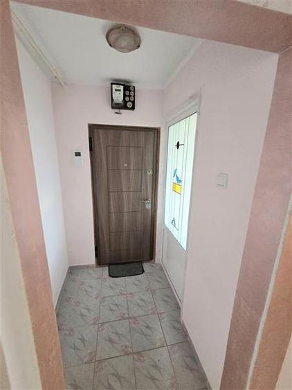 Apartament 3 Camere, Decomandat Macul Rosu - 8