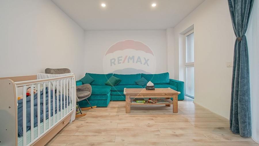 Apartament cu 2 camere de vânzare, parcare subterană și supraterană - 3