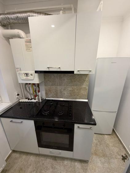 Garsoniera de inchiriat –Dotari: - TV + Internet Digi – gata de utilizat - 6