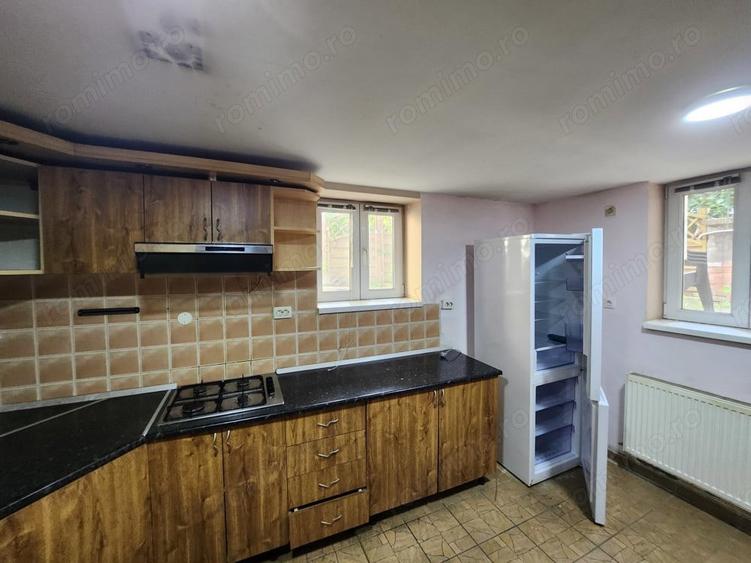 Vand apartament la demisol, pentru locuit sau spatiu comercial - 8