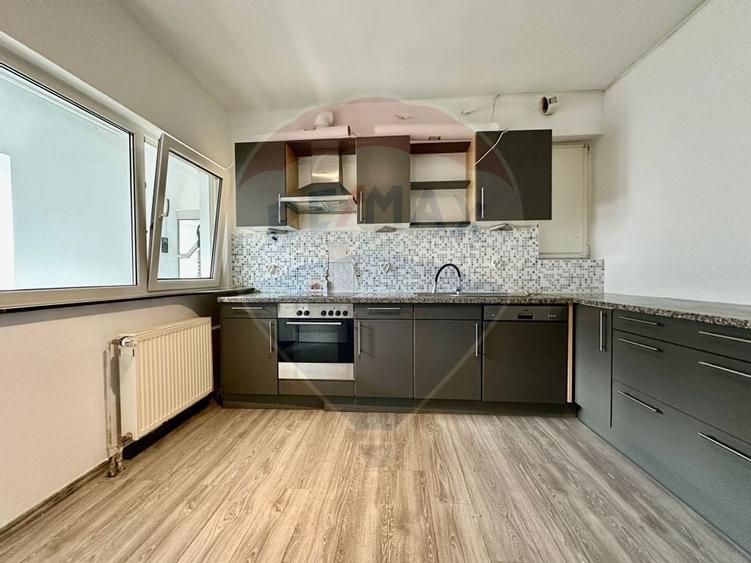 Casă / Vilă cu 7 camere de vânzare în zona Elisabetin - 9