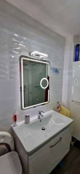 Vand apartament decomandat 3 camere - 1