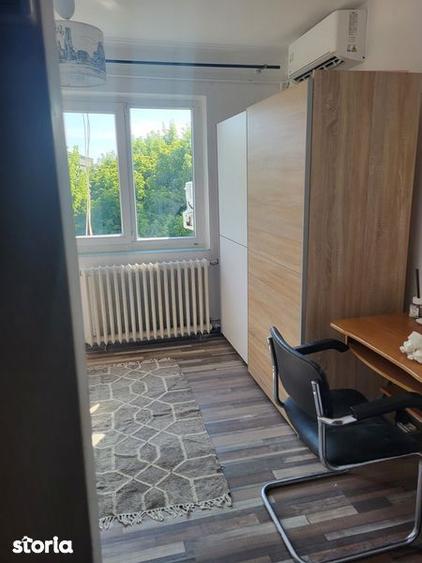 Vand camera transformata in garsoniers - 2