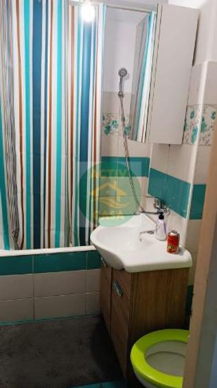 Apartament 3 camere, decomandat, - 3