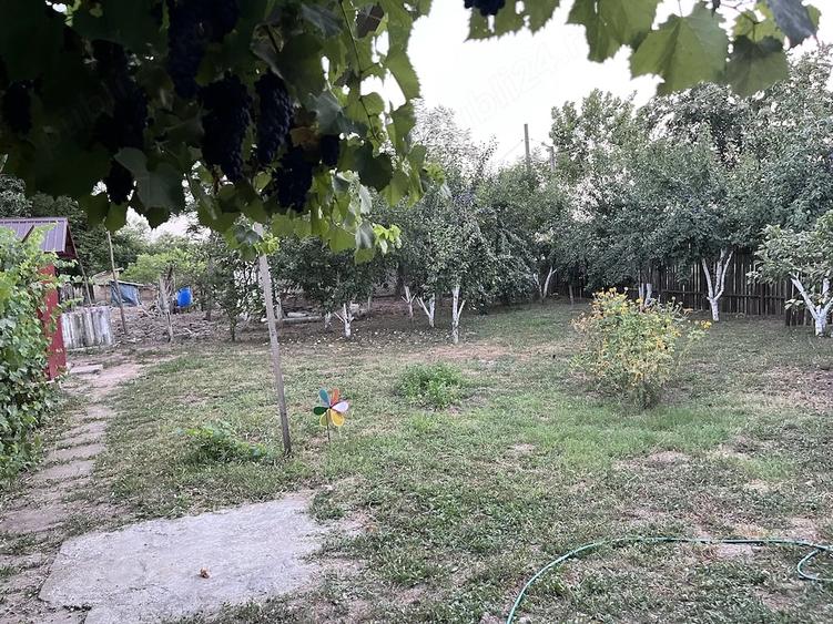 Teren de 400 mp, în Independența