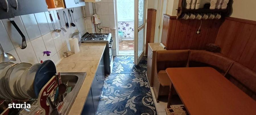 Apartament cu 4 camere, mobilat în Răcădău