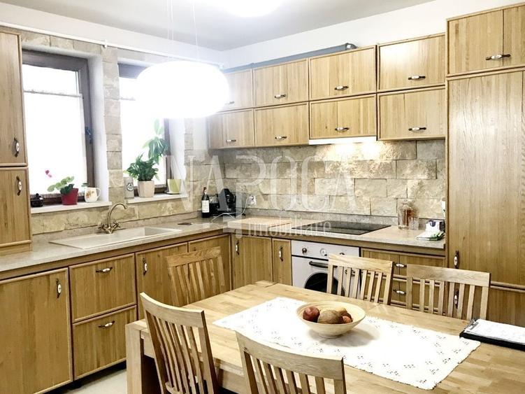 Apartament cu 2 camere semidecomandat, mobilat în Borhanci
