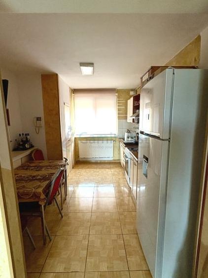 Casă individuală cu 4 camere cu Canalizare în Sântandrei