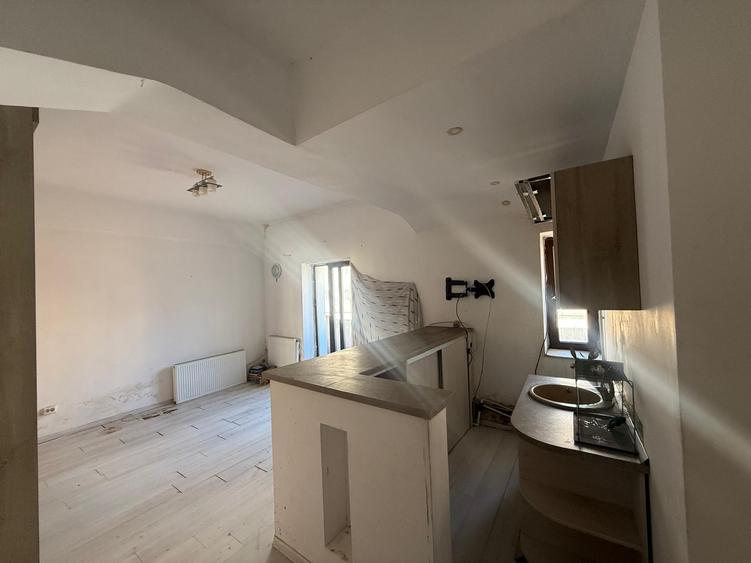 Apartament cu 2 camere decomandat în Ultracentral