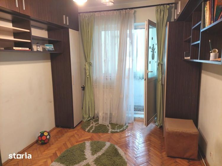 Apartament cu 3 camere decomandat, mobilat în Lăpuș Argeș