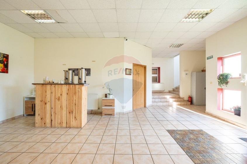 Spațiu comercial, de 350 mp, în Găvana