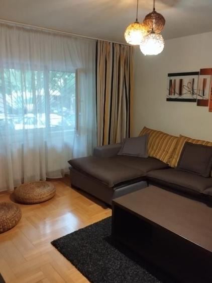 Apartament cu 2 camere decomandat, mobilat în Eroii Revoluției