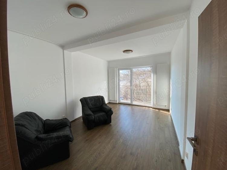 Apartament cu 5 camere decomandat în Grigorescu