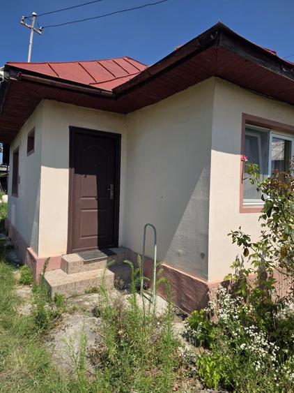 Casa+teren de vanzare - 1
