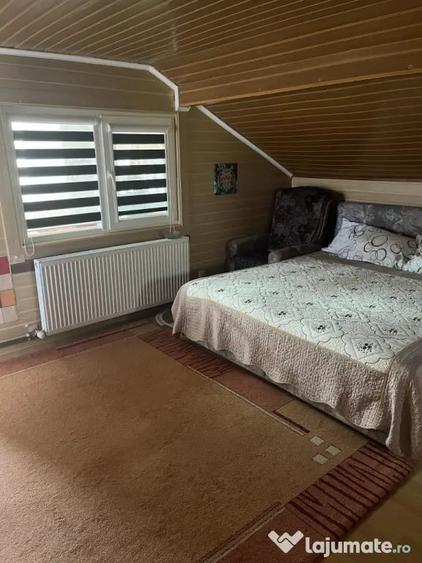 Casă cu 4 camere cu Teren 692 Mp în Vlădesti