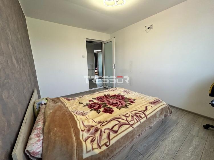 Casă cu 5 camere cu Canalizare în Lumina
