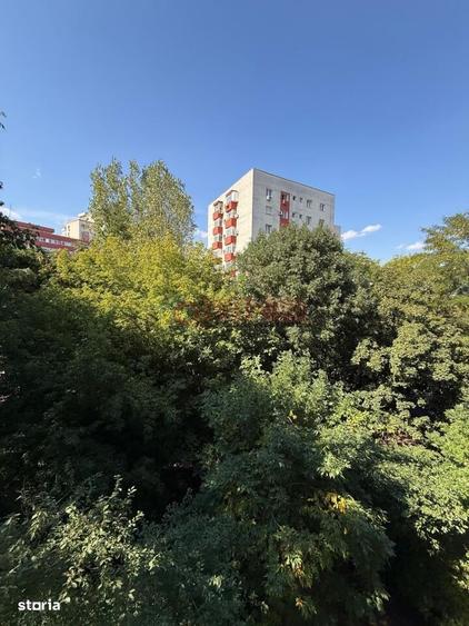 Apartament cu 3 camere decomandat în Alexandru Obregia
