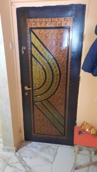 Apartament cu 3 camere semidecomandat în Ferentari