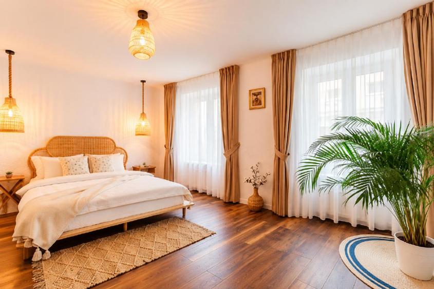 Apartament cu 2 camere semidecomandat, mobilat în Centrul Istoric