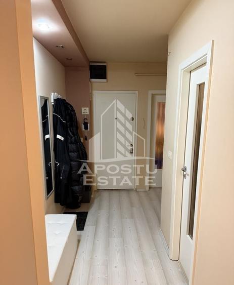 Apartament cu 3 camere, 2 bai,  decomandat,  etajul 2, zona Soarelui - 8