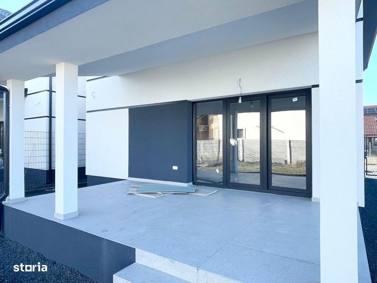 Duplex 4 camere despartit prin scara Central Mosnita Veche - 2