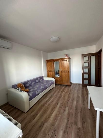 Vând apartament 2 camere| Proprietar | Balcon închis | Str. Solstițiului - 7