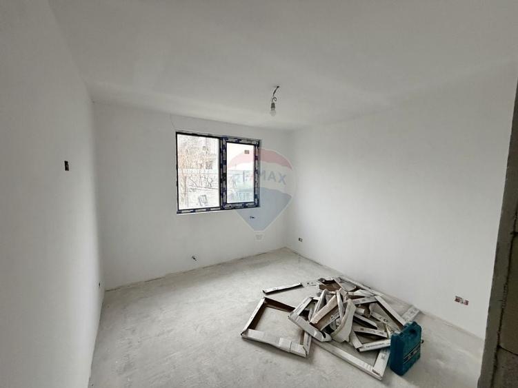 Casă cu 4 camere de vânzare - 8