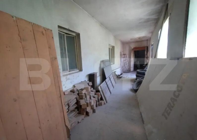 Fabrica teracota Livezile 1900mp hala+400mp Casa+teren 2900m - 1