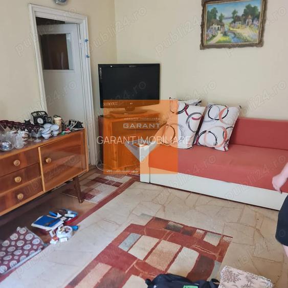Apartament 2 camere, Calea Bucuresti, etaj 1,liber, 2 balcoane. Apartament 2 camere, Calea Bucuresti, etaj 1,liber, 2 balcoane.