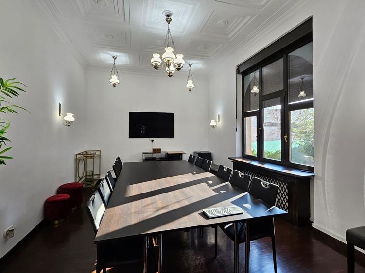 Vila interbelica renovata, amplasata in zona Cismigiu - 3