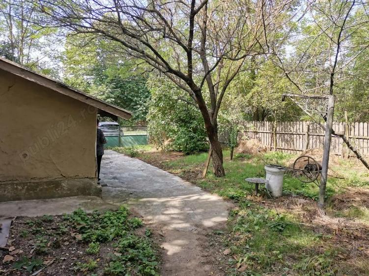 Vanzare casa batraneasca+teren - 9