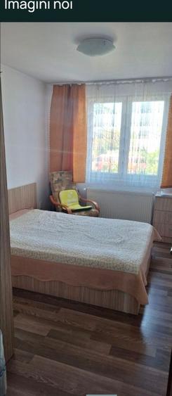 Apartament cu 3 camere decomandat în Tunari