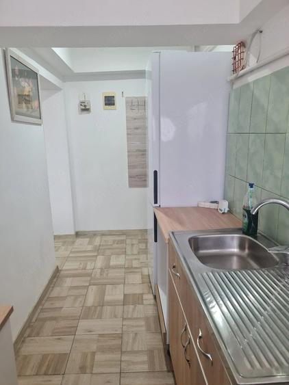 Apartament cu 2 camere semidecomandat în George Bacovia
