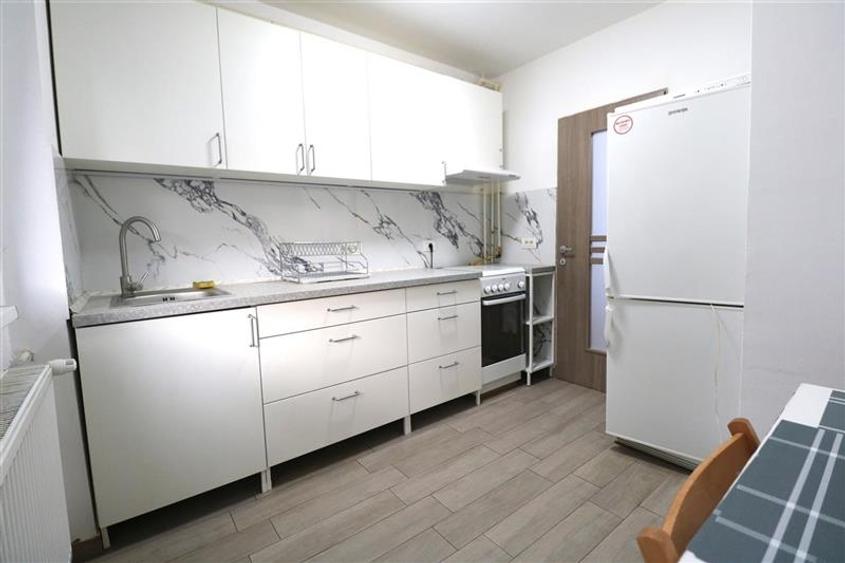 Apartament cu 3 camere, centrala proprie , zona Circumvalatiunii - 6