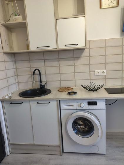 Inchiriez camera de camin - 7