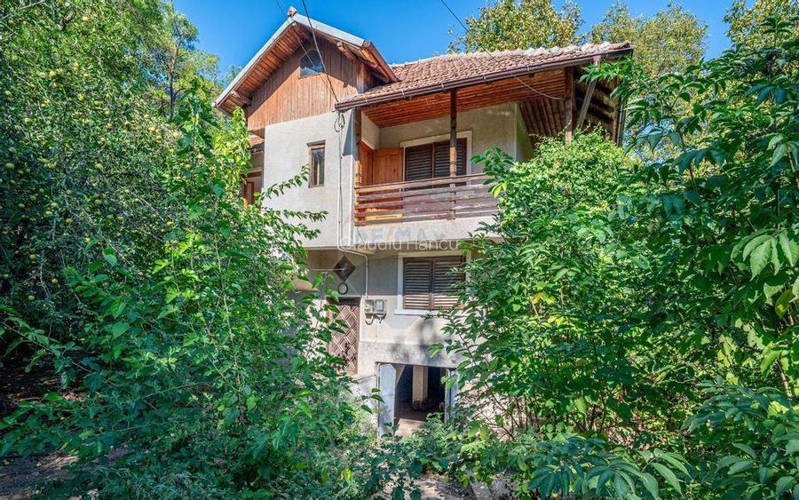 Casa D+P+E cu teren 1023 mp, Slanic Prahova Casa D+P+E cu teren 1023 mp, Slanic Prahova