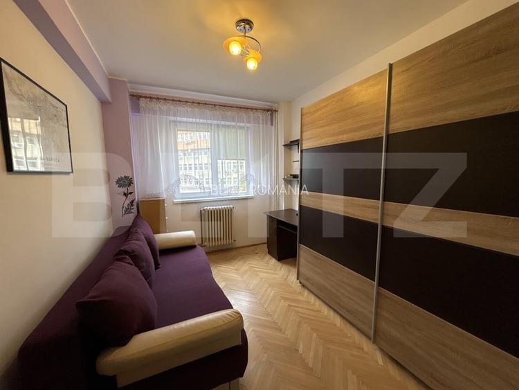 Apartament 3 camere, decomandat, parcare, zona Manastur