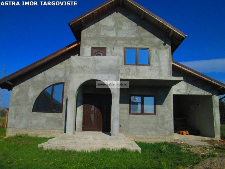 Casă cu 4 camere în Priseaca Casă cu 4 camere în Priseaca