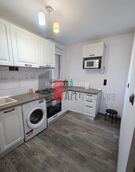 Apartament 3 camere,, la^nga? metrou Lujerului Apartament 3 camere,, la^nga? metrou Lujerului