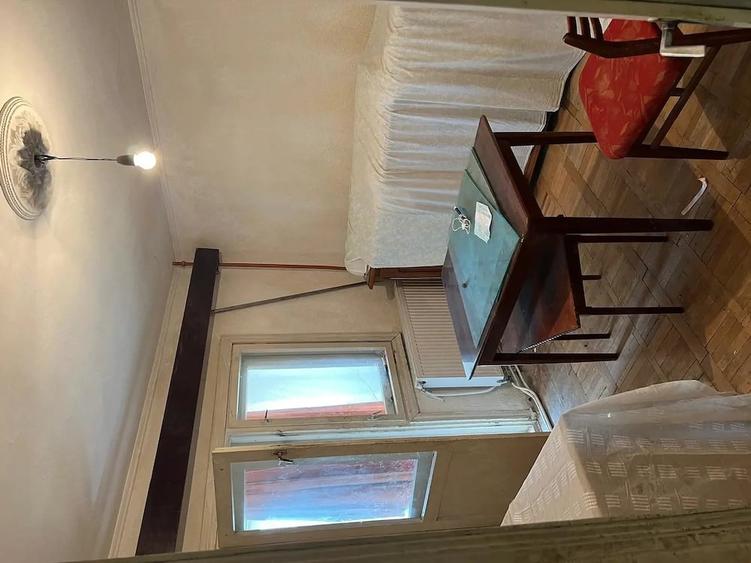 Apartament cu 3 camere decomandat în Sud