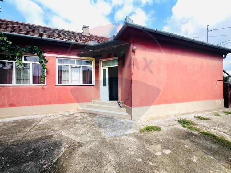 Casă 4 camere 1672 mp teren in Horia - 1