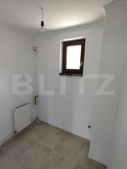 Casă individuală cu 6 camere cu Teren 784 Mp în Pucioasa