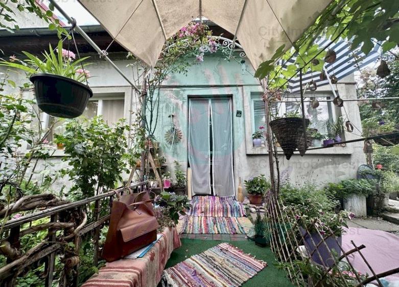 Casa singura la curte  - 7 minute de metrou - 14