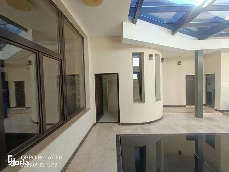 Spațiu comercial, de 210 mp, în Central