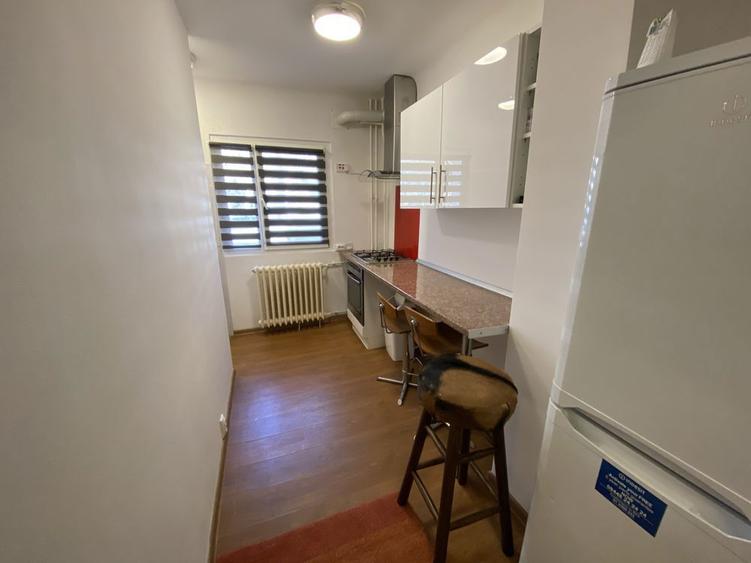 Garsoniera decomandata de inchiriat, Rovine, Posta - 5