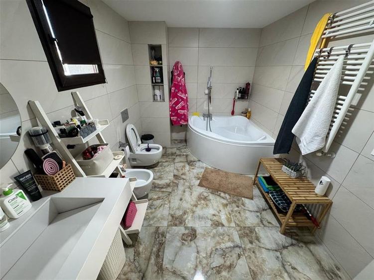 Casa P+M partial mobilata de vanzare in Campineanca (toate utilitatile) - 12