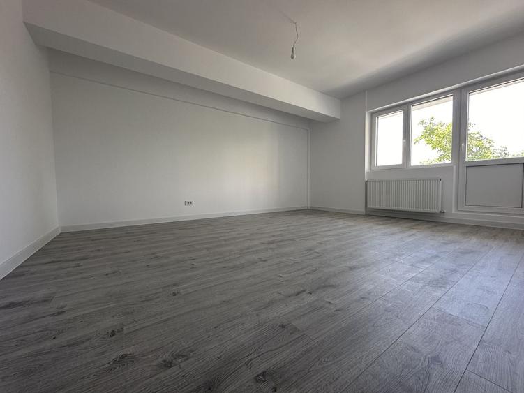 Apartamente Decomandate / Sector 6 - 1