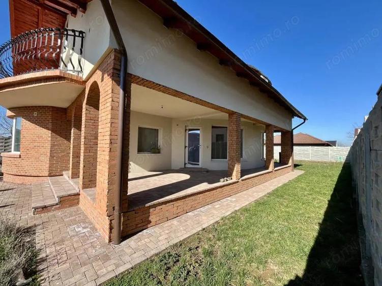 Casa 5 camere, 3 dormitoare, pre? corect - 9